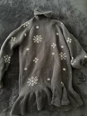 Black Snowflake Knit Sweater